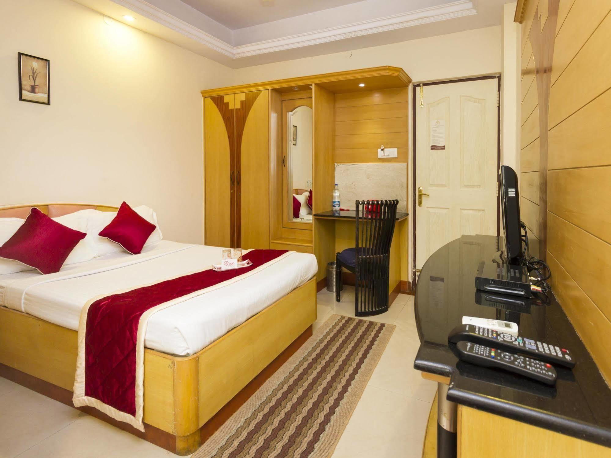 Oyo 331 Hotel Skanda Shelters Bangalore Exteriör bild