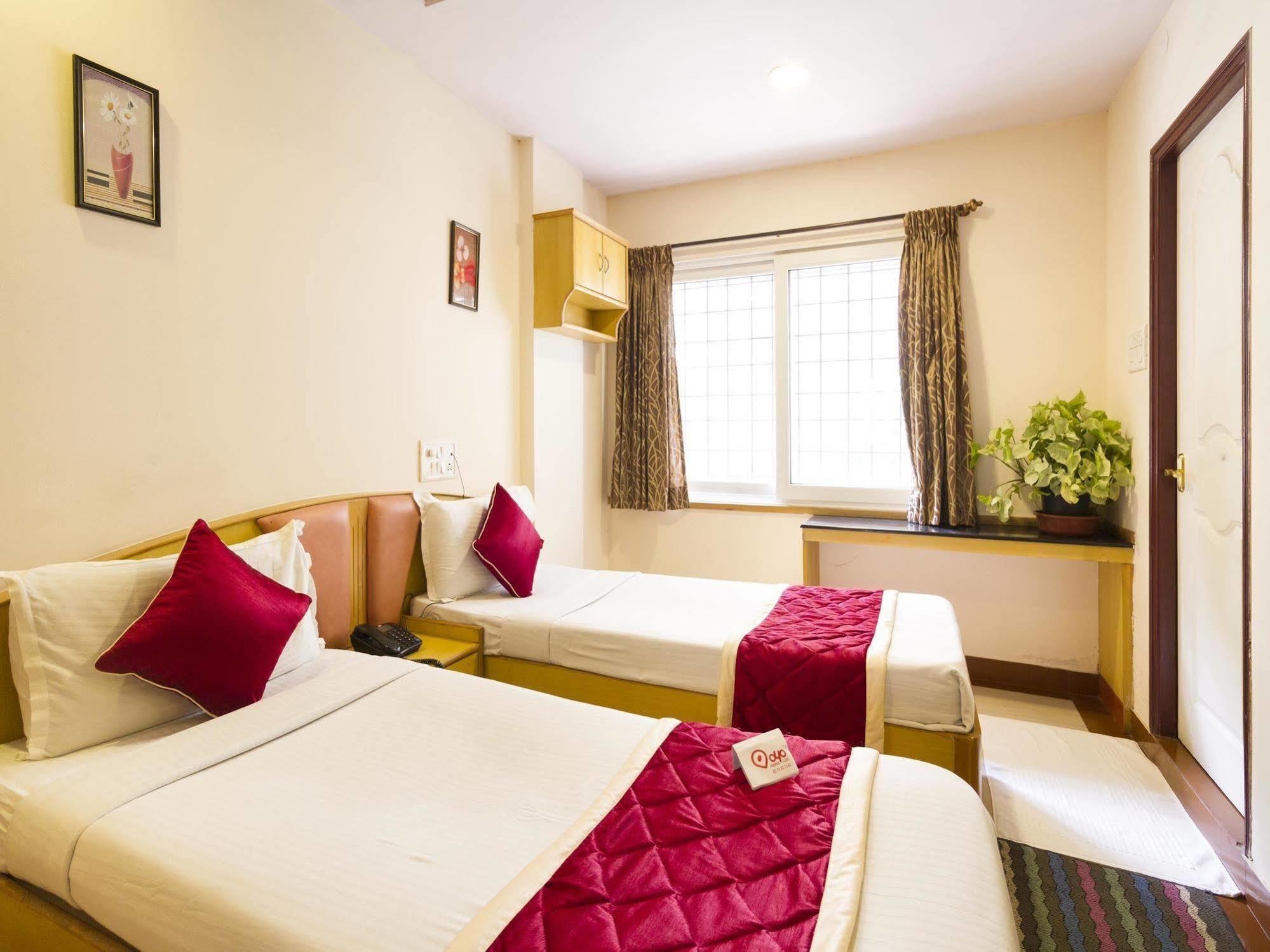 Oyo 331 Hotel Skanda Shelters Bangalore Exteriör bild